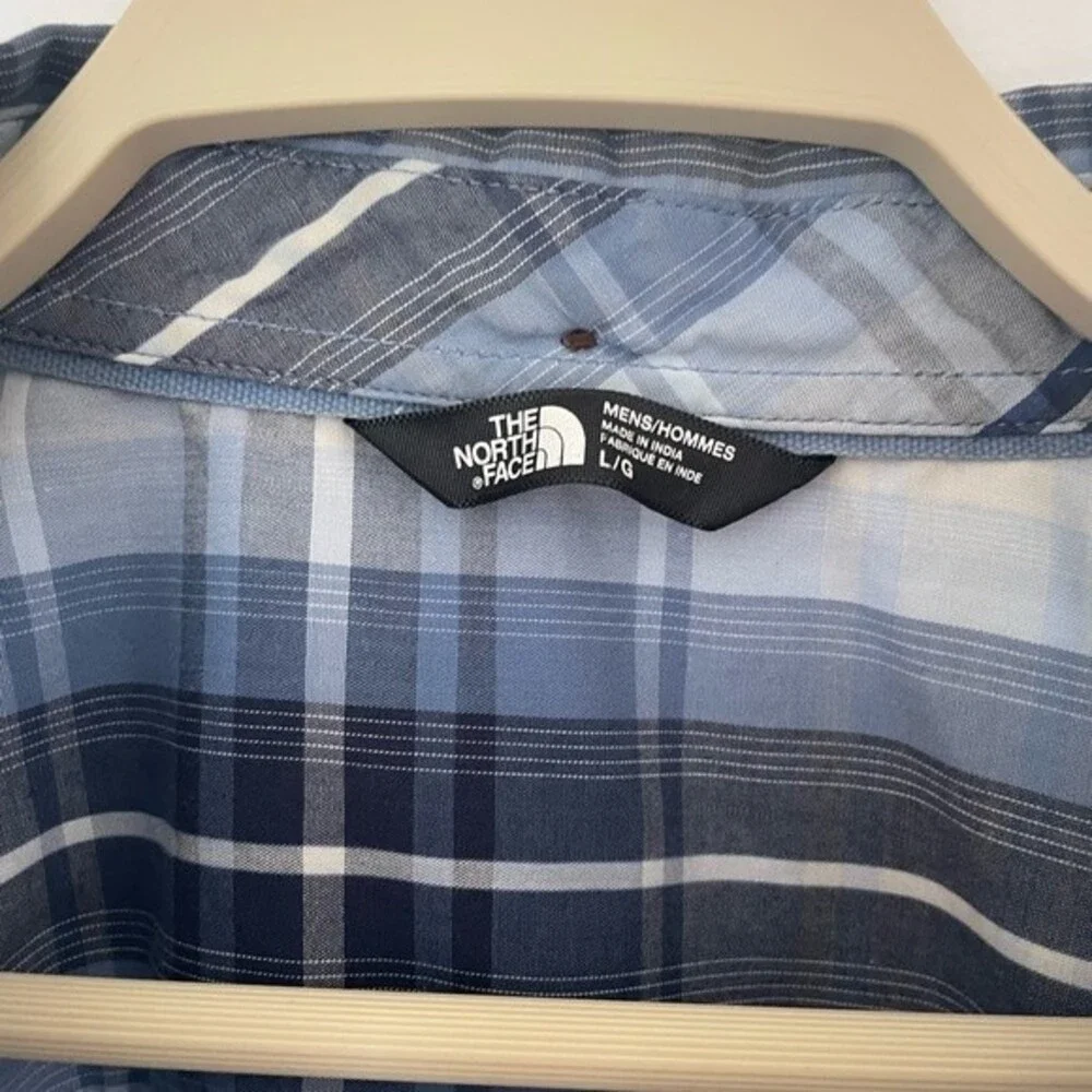 The Northface shirt men blue plaid button up polo casual hiking shirt size large
